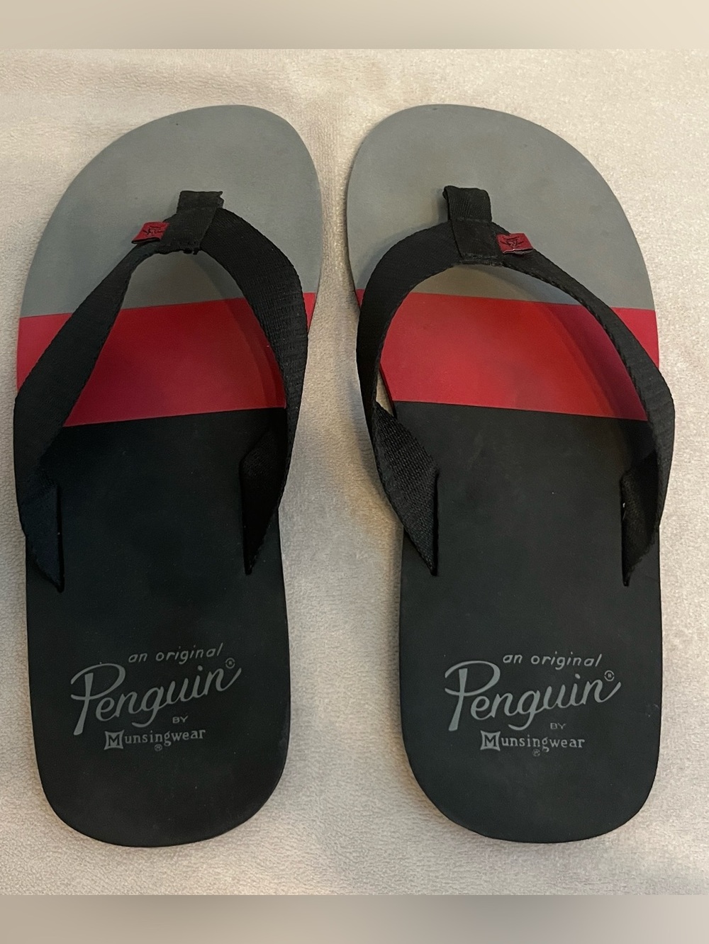 Like New PENGUIN BY MUNSINGWEAR Men’s Flip-Flops